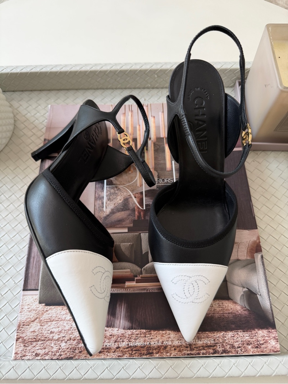 CHANEL SS 2026 BLAZY BLACK WHITE CAP TOE LEATHER HEELS SLINGBACK SHOES PUMPS - Picture 10 of 17